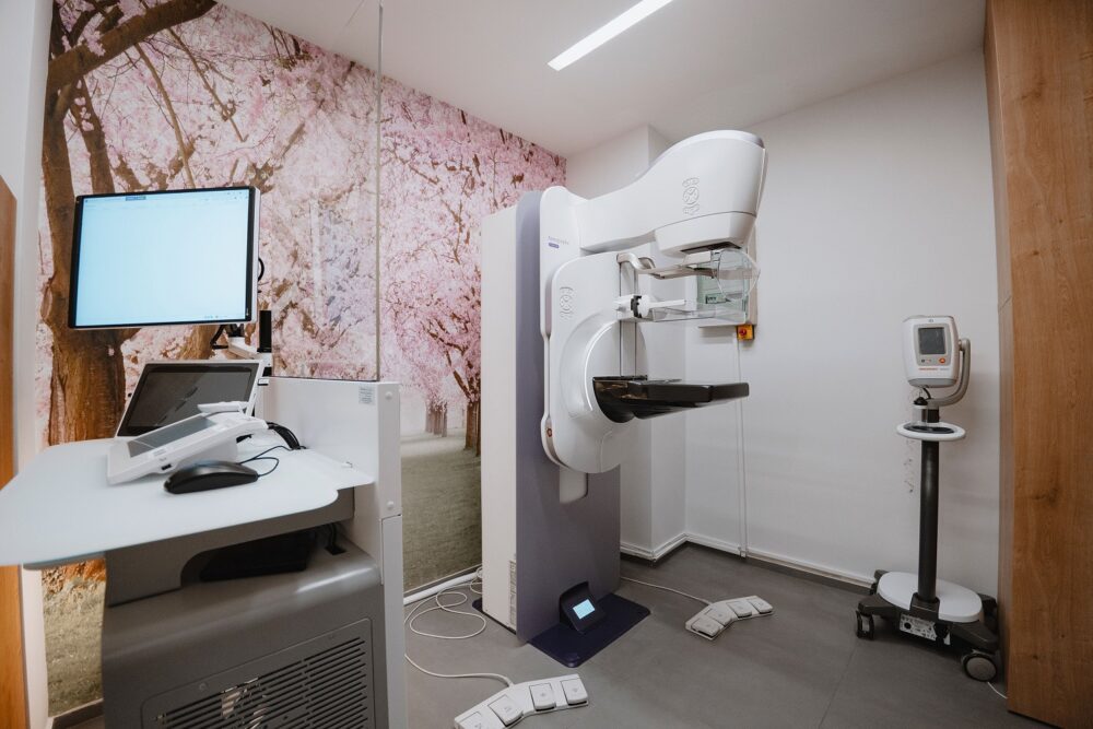 Μαστογράφος-Senopraphe pristina & Υπερηχοτομογράφος Logiq E10s-photo2